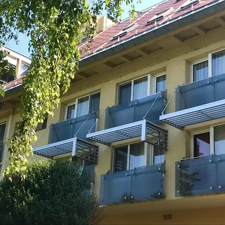 מלון Panorama Balatongyörök